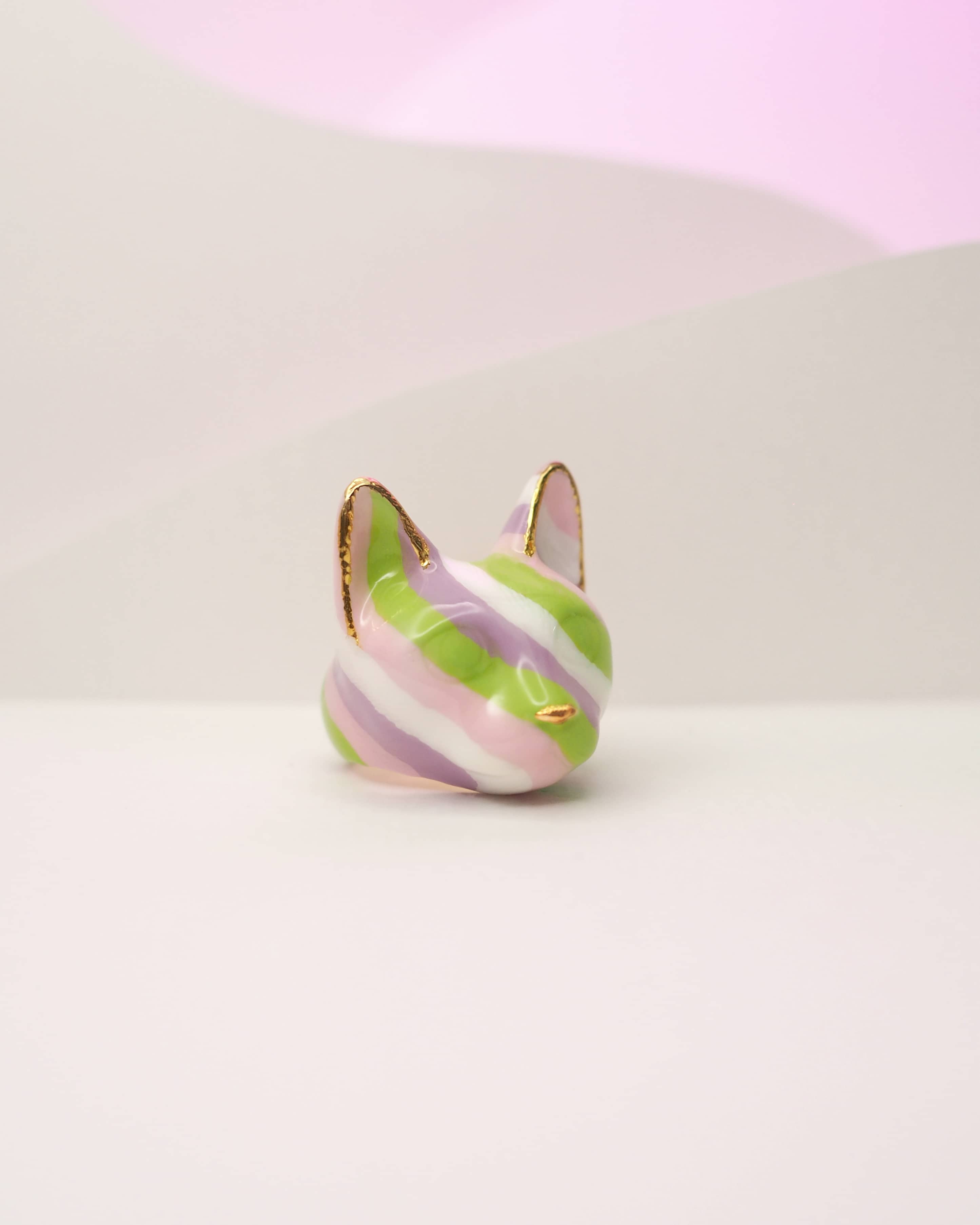 Shade of Lilac Cat Ring | MaewMarch