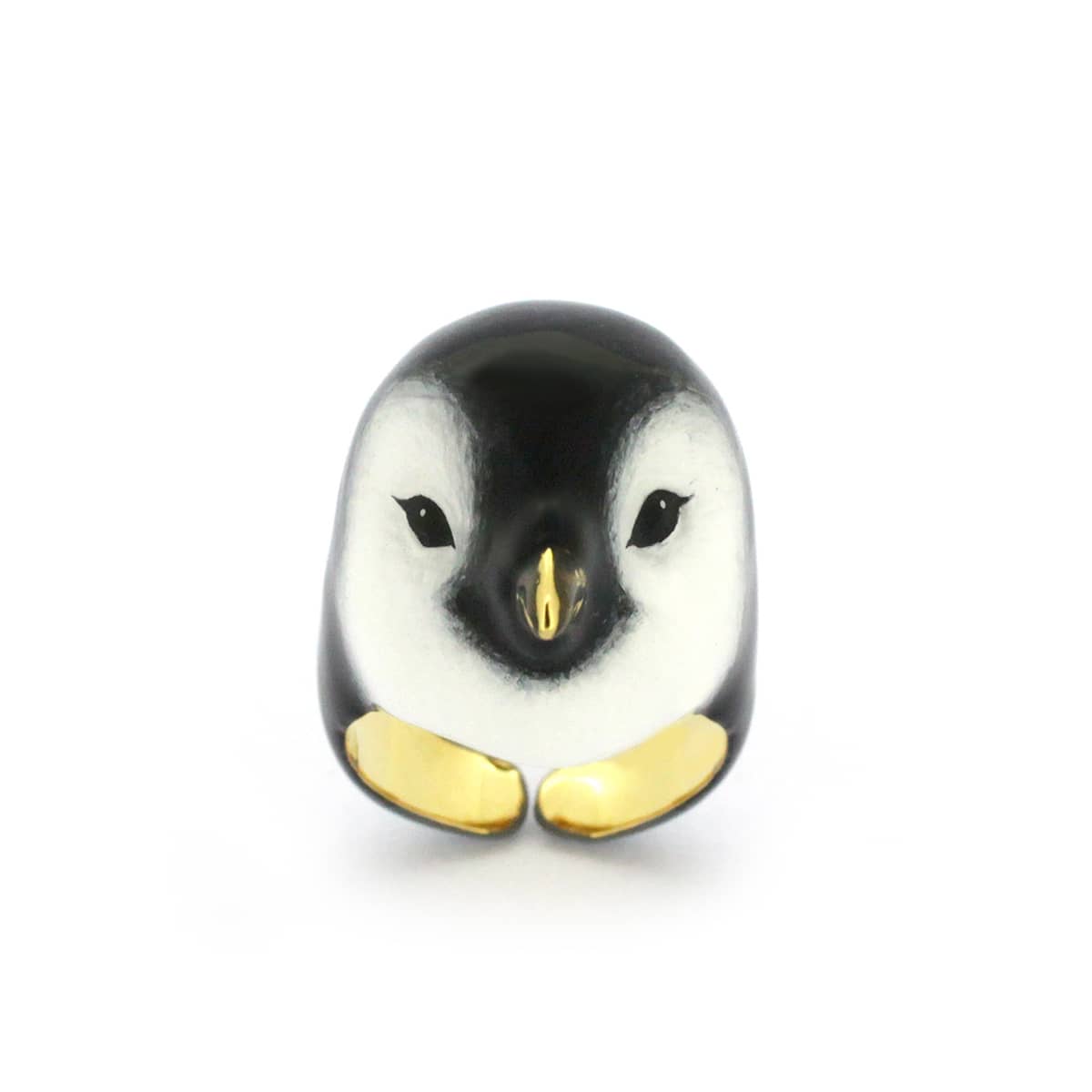 Unique penguin ring design with detailed craftsmanship