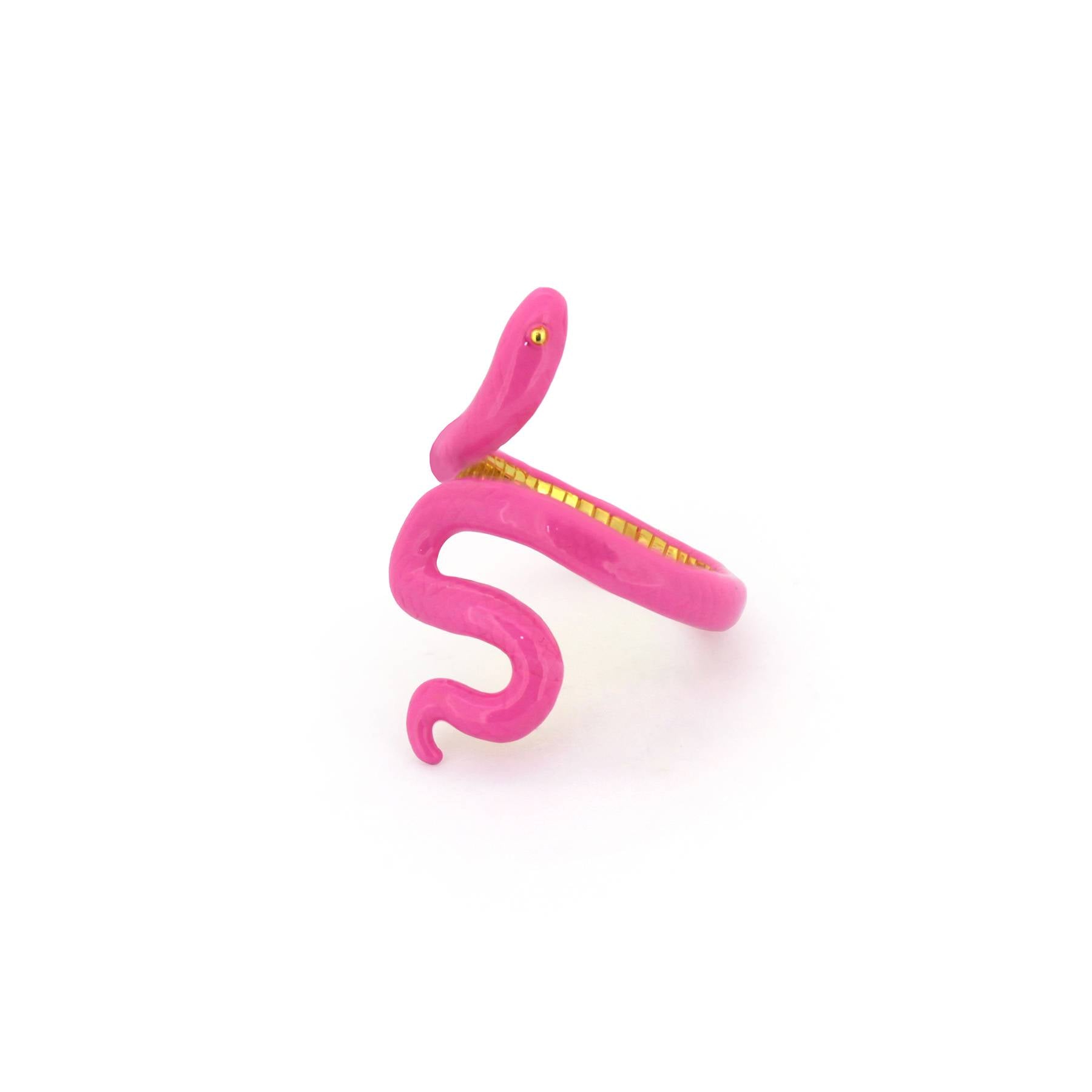 Fun and vibrant pink snake ring, ideal for summer look.