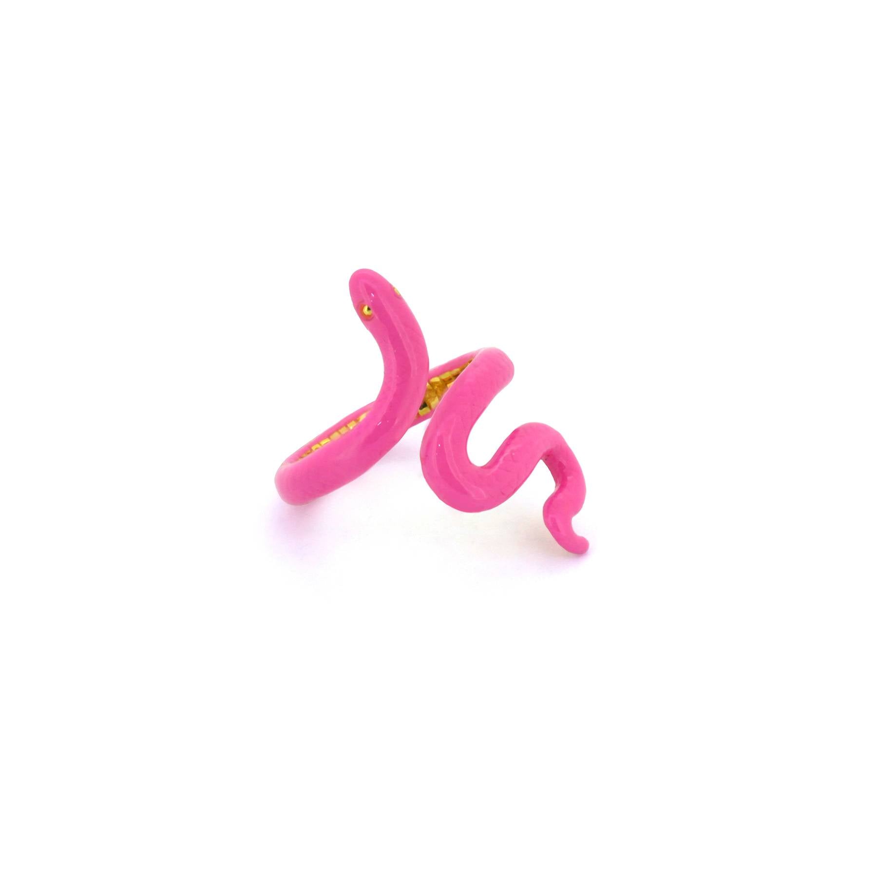 Fun and vibrant pink snake ring, ideal for summer look.