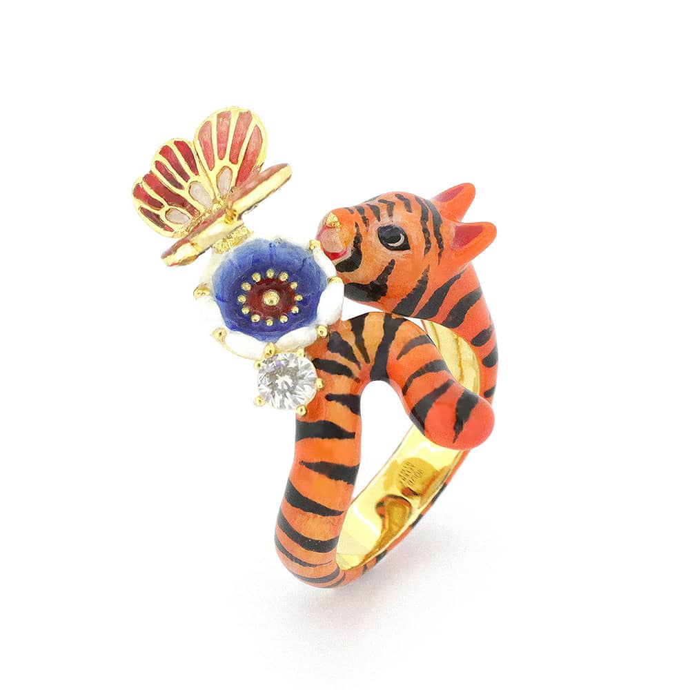 Charming tiger-shaped ring adorned with a butterfly and floral elements.