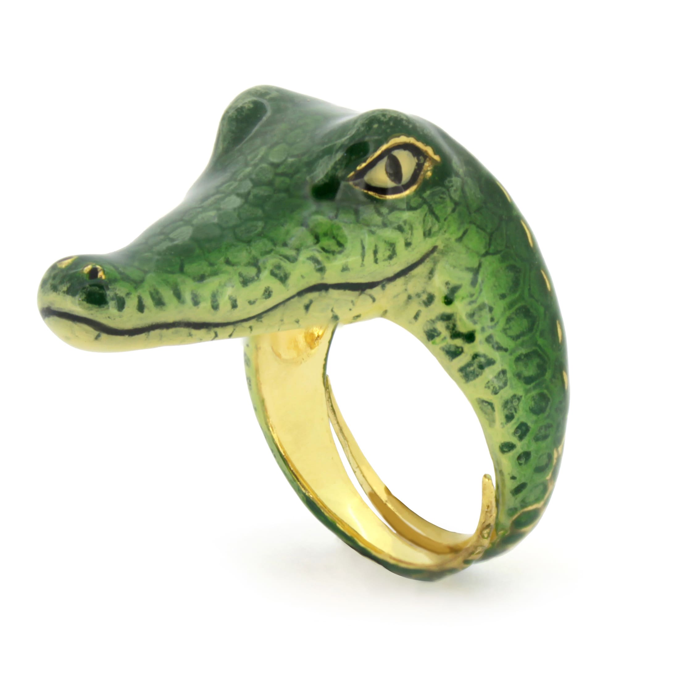 Eye-catching statement ring featuring a crocodile design