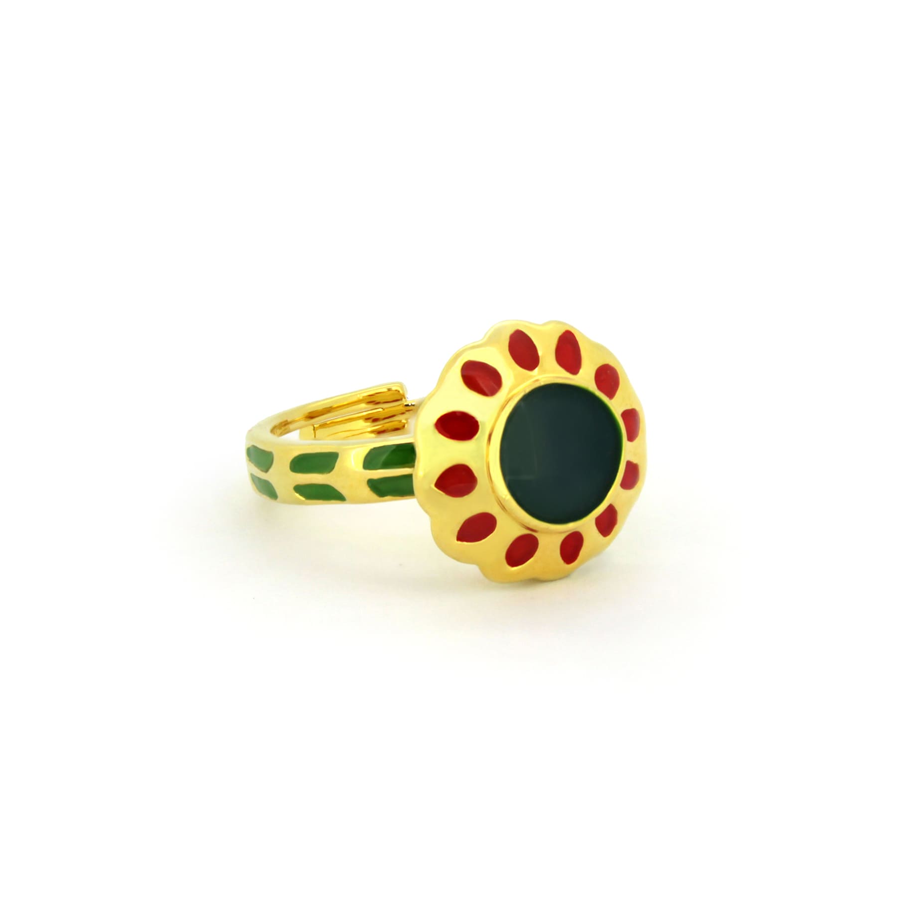 Nature-inspired autumn ring with green and red accents, perfect for seasonal fashion.