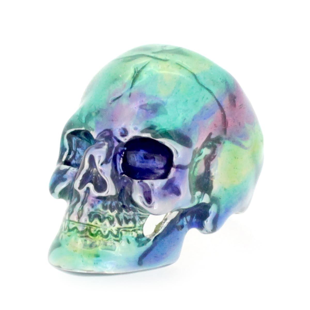 Skull design ring with enamel paint inspired by the aurora.