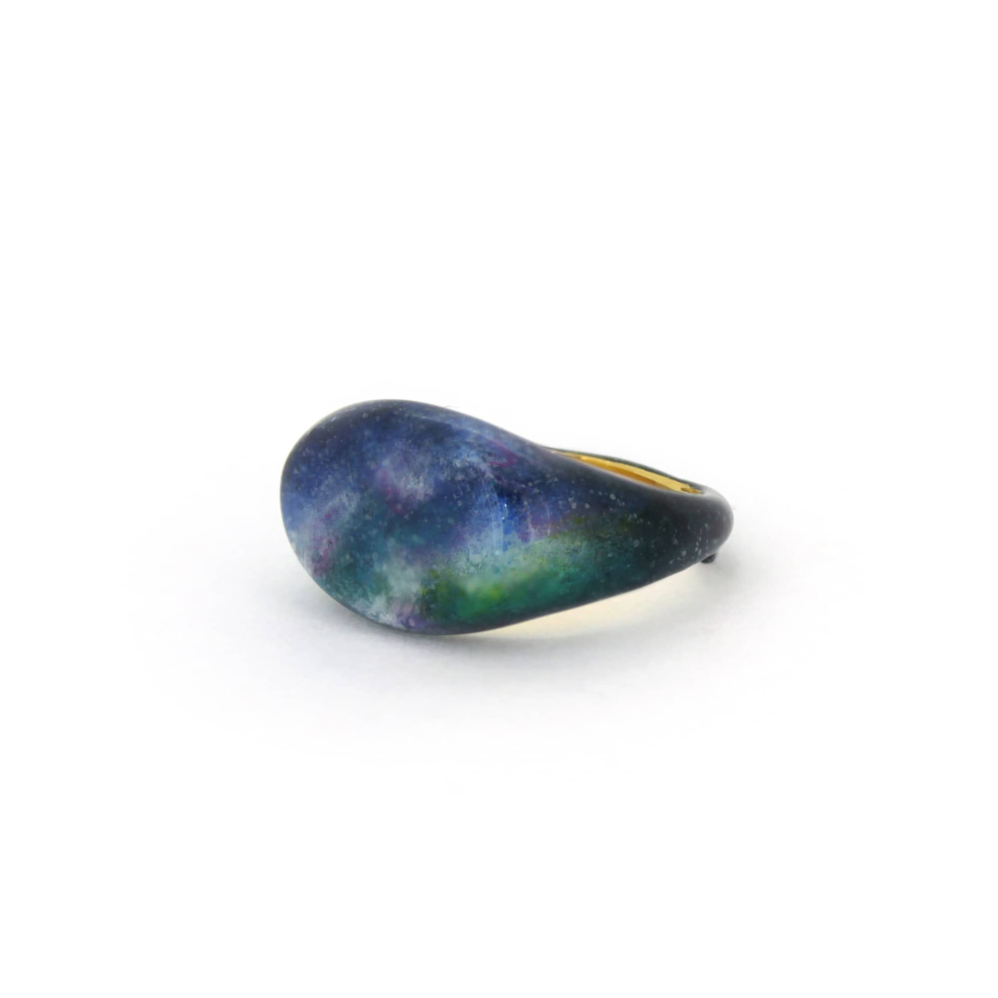 Hand-painted ring inspired by the colors of the sky, featuring a dark blue to green gradient, perfect for sky lovers.