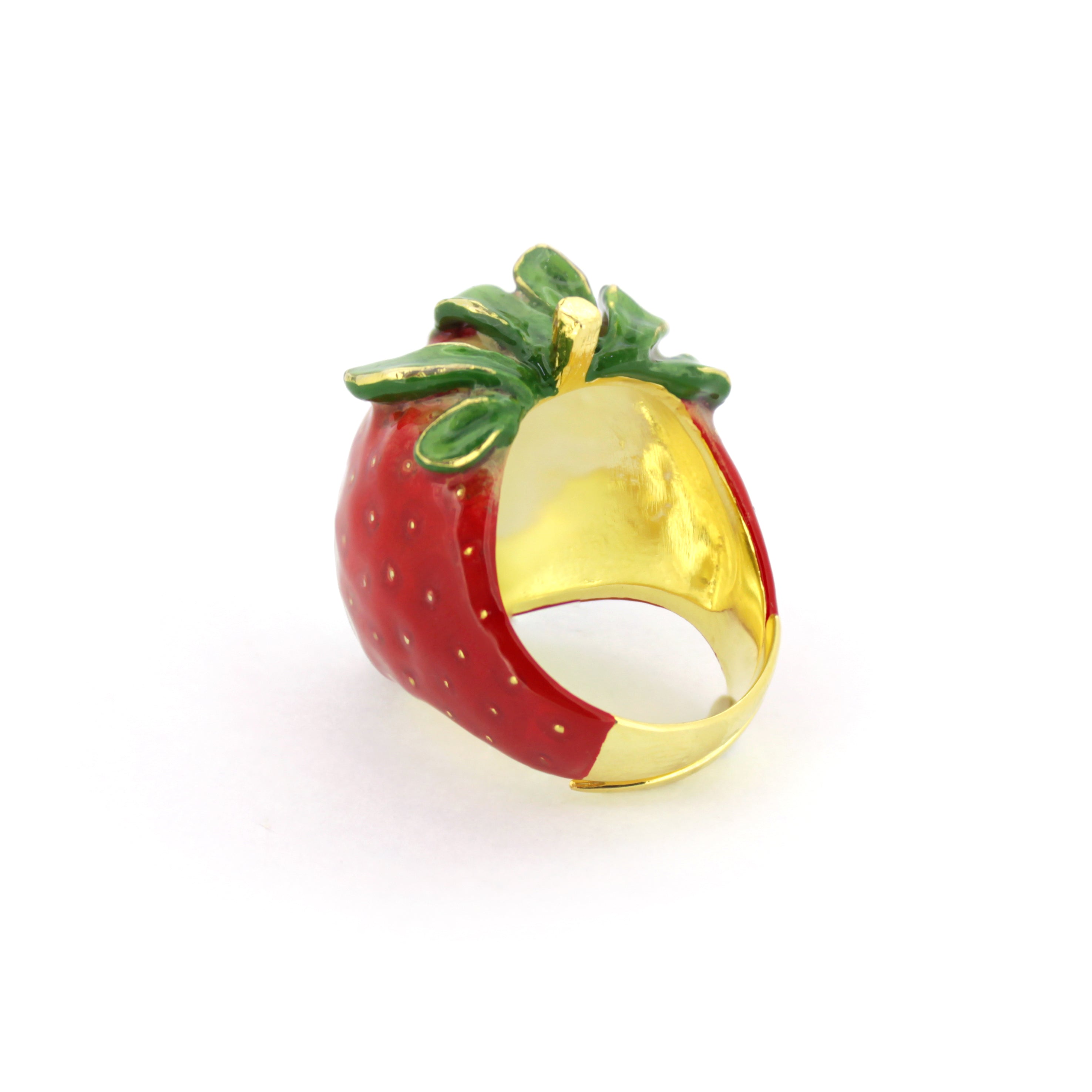 Nature-inspired strawberry ring with delicate details, perfect for nature lovers.