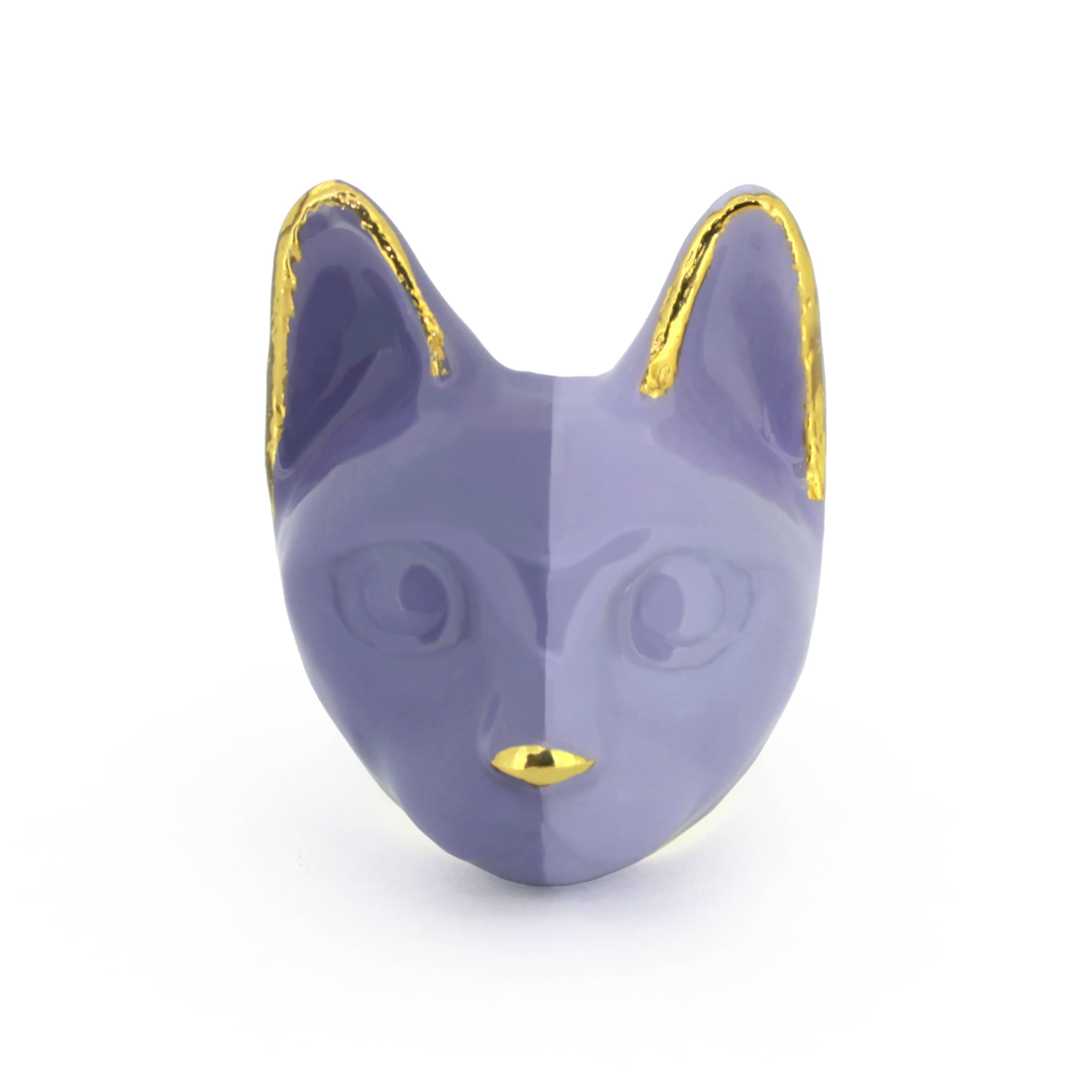 Adorable purple cat ring inspired by lavender tones, perfect for cat lovers.