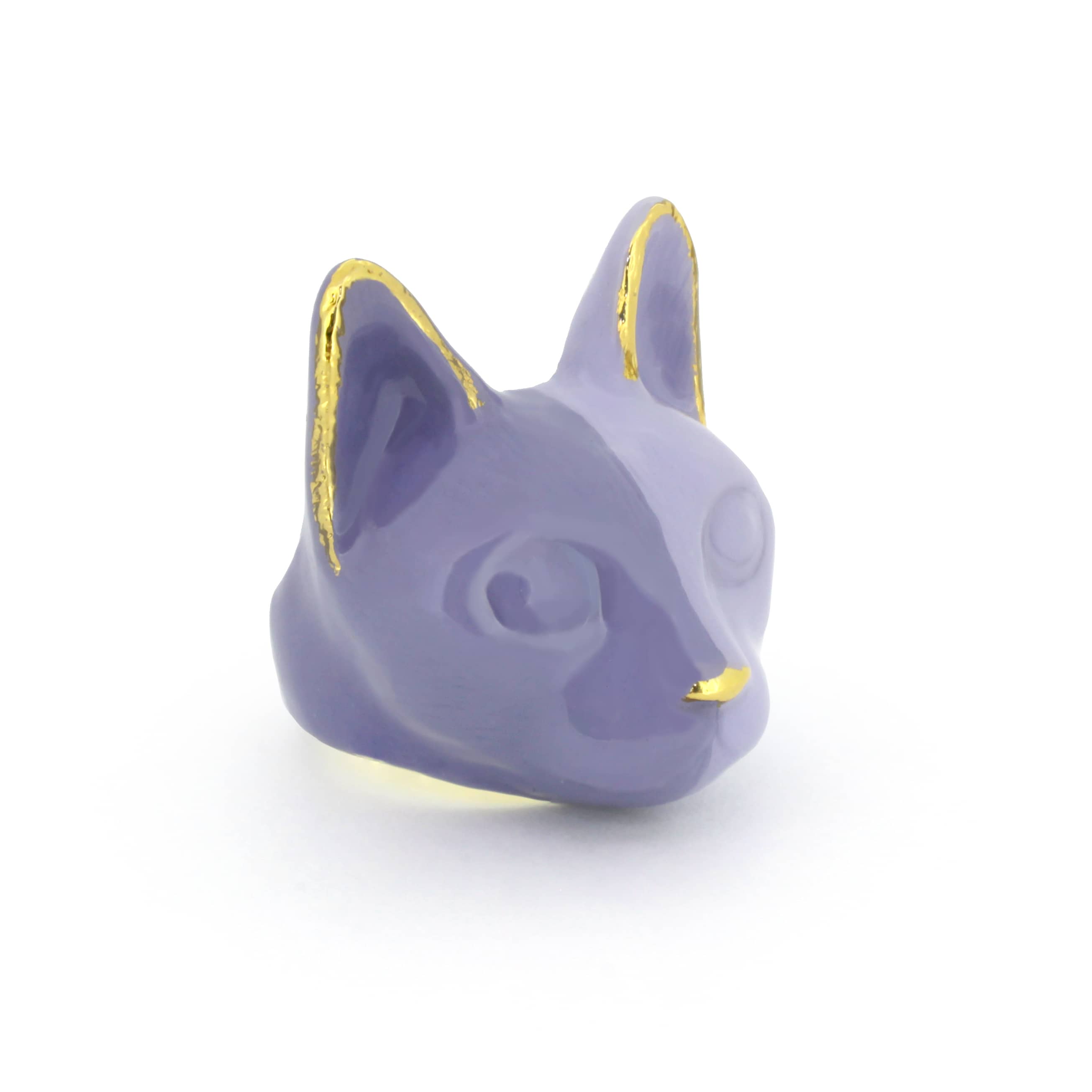 Adorable purple cat ring inspired by lavender tones, perfect for animal lovers.