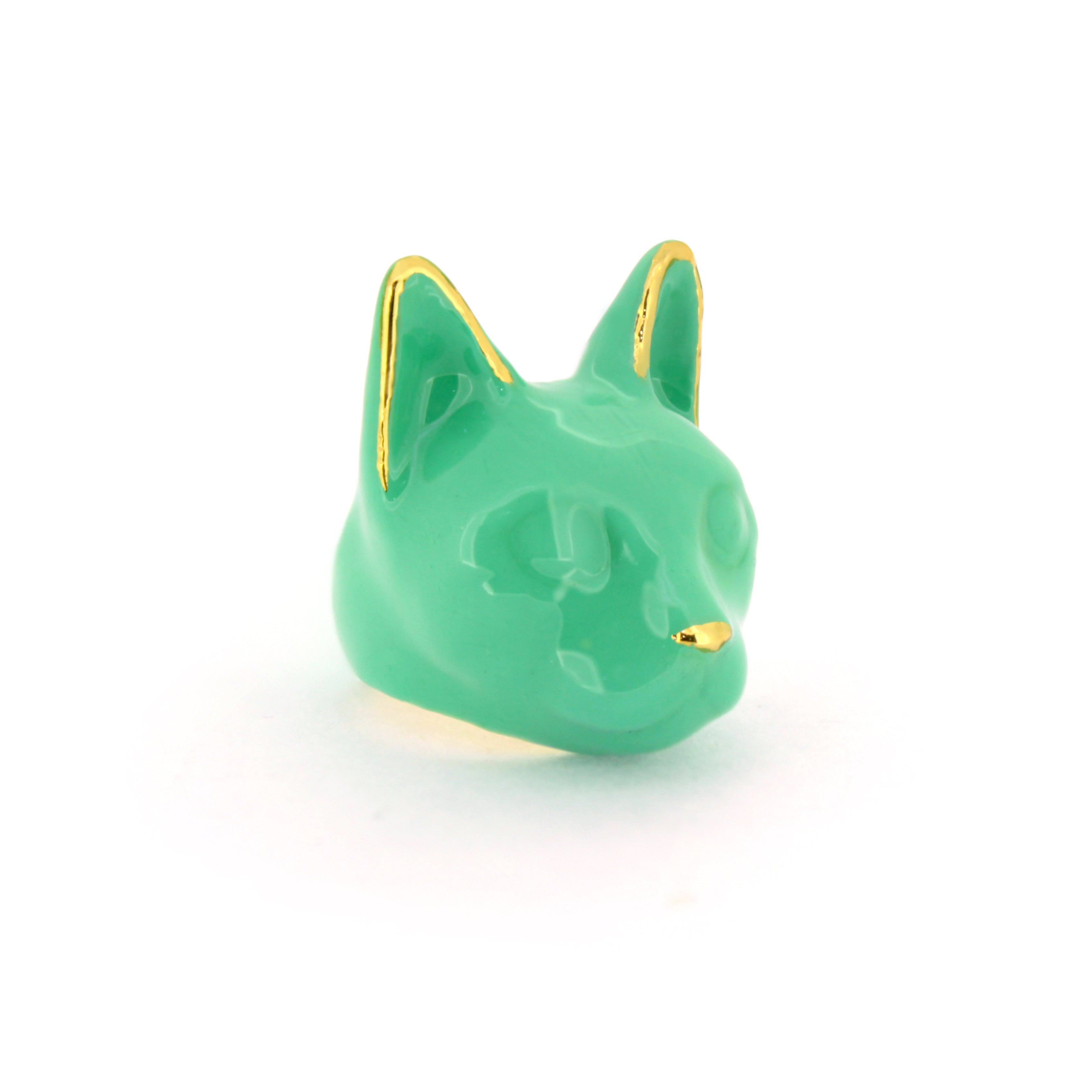 Stylish cat ring design showcasing a green cat face, perfect for cat lovers.