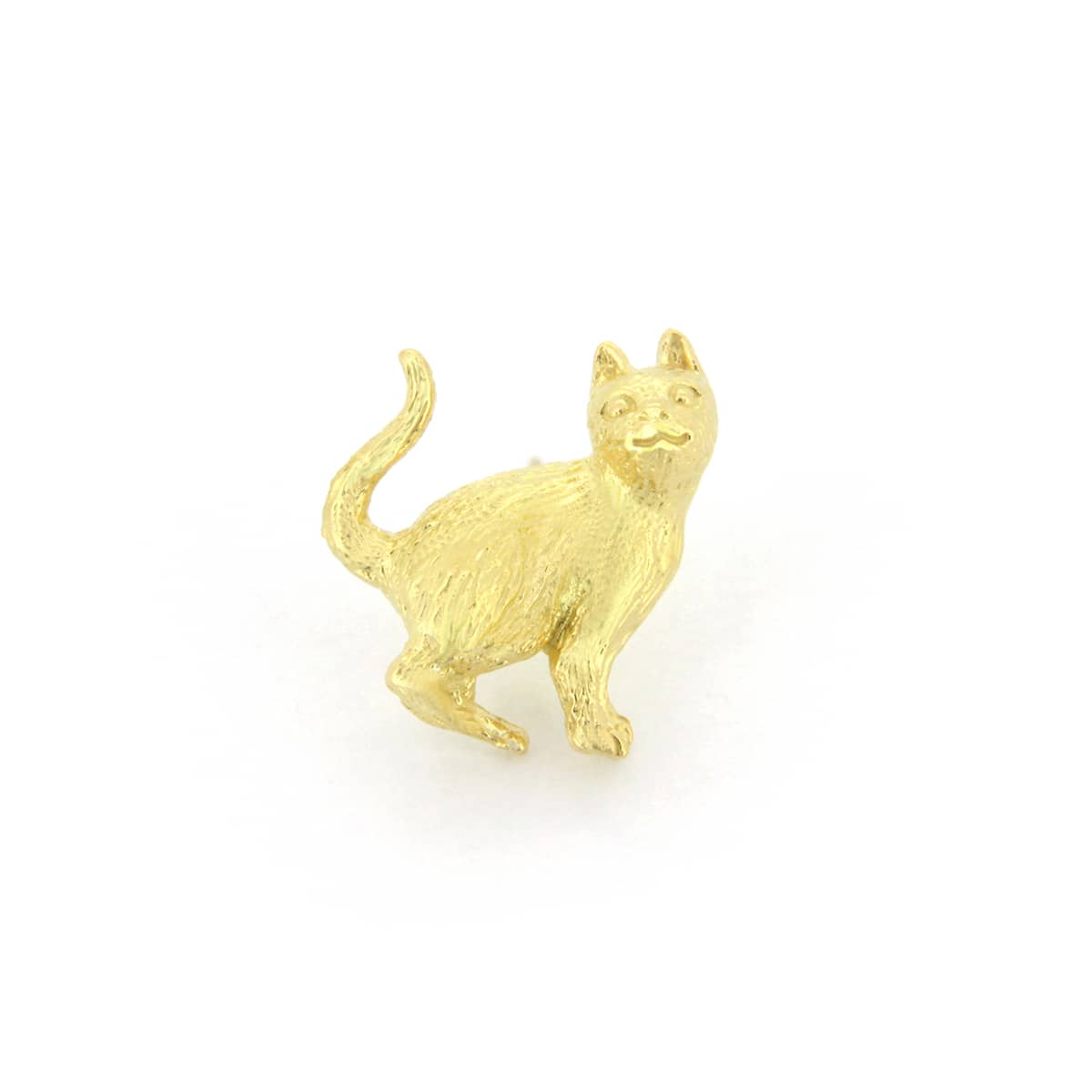 A whimsical gold ring featuring a standing up cat design, highlighting the fur's details and facial features.