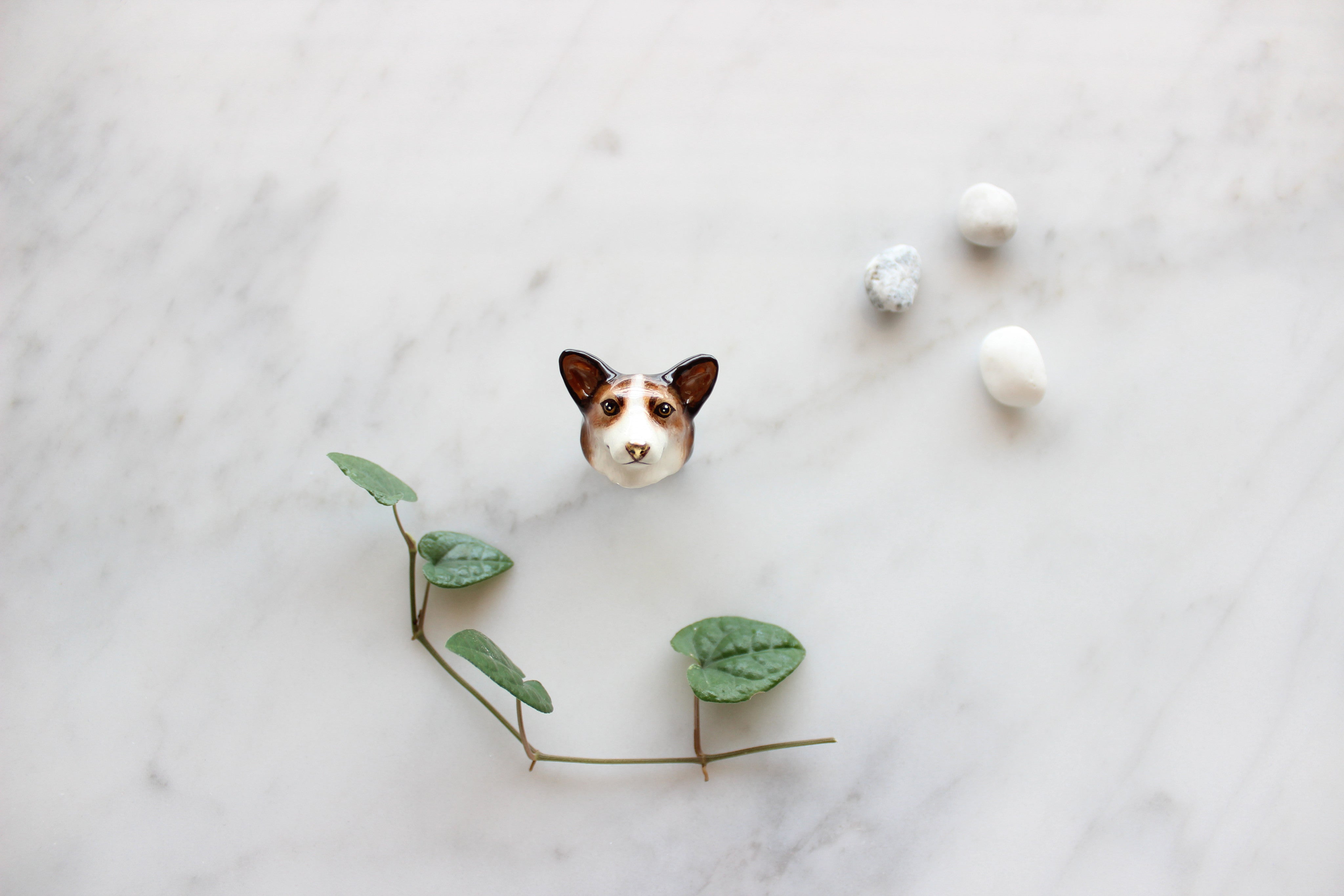 Mocca Corgi Ring