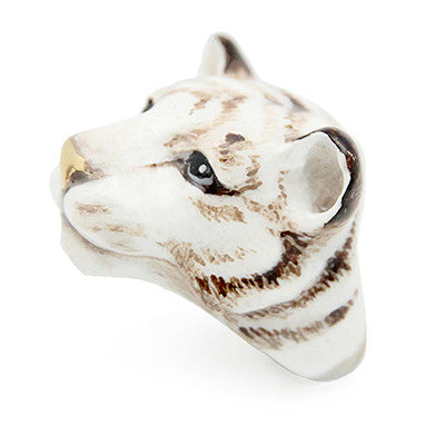 Beautiful white tiger head ring with detailed facial features, perfect for animal lovers.