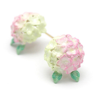 Beautiful floral earrings with pink hydrangea designs, perfect for spring fashion.