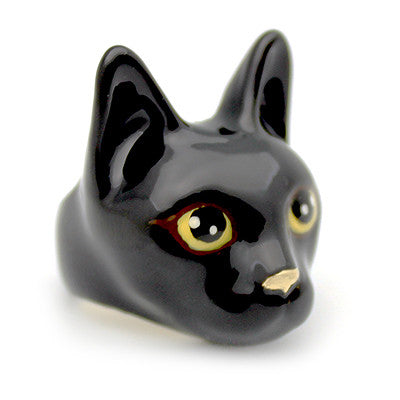 Charming black cat head ring with large yellow eyes, and a small nose, perfect for animal lovers.