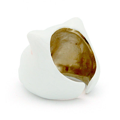 Unique ring featuring a cute cat design, perfect for animal lovers