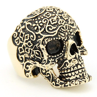 stylish gothic skull ring featuring detailed patterns