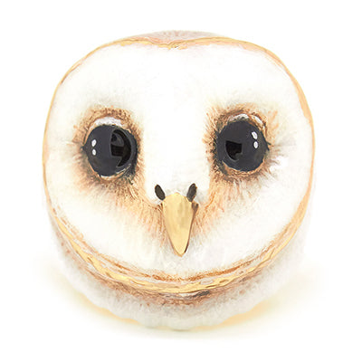 A cute barn owl ring featuring large black eyes and a delicate golden beak.