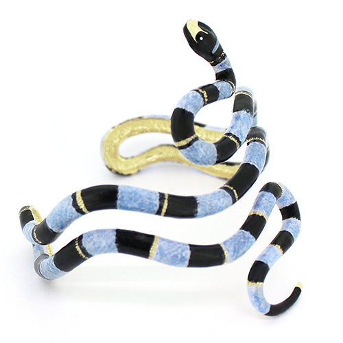 Nature-inspired bangle featuring a blue sea snake with a black stripe.