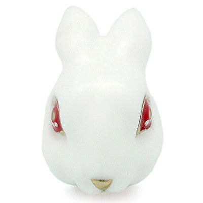 Adorable rabbit ring for animal lovers