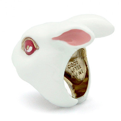 Adorable bunny ring for animal lovers