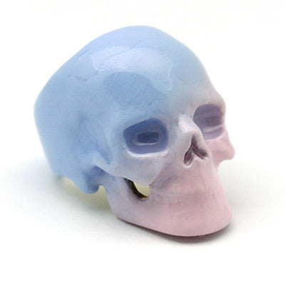 Skull ring with a gradient from blue to pink, inspired by Pantone Rose Quartz and Serenity colors.