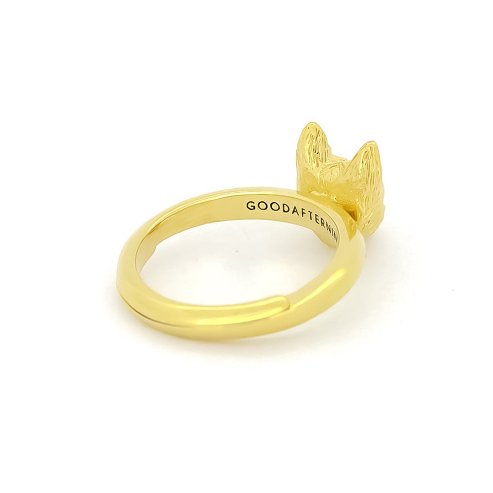 Handcrafted gold ring with a cat head design, perfect for cat lovers.